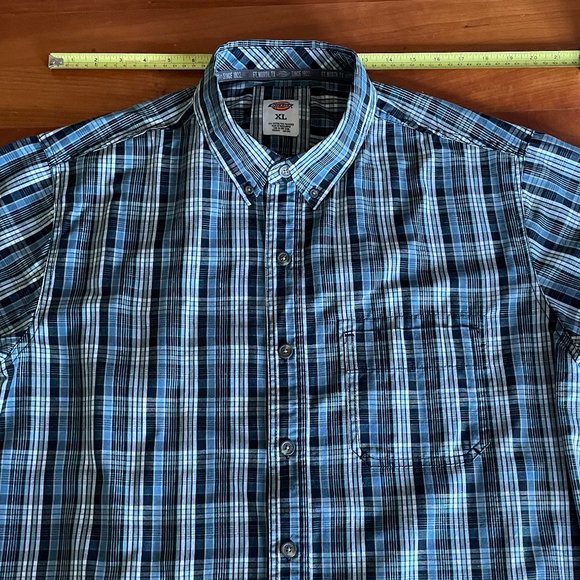 Men's Short-Sleeve, Button-Down, Plaid Shirt w/ Front Pocket (XL) - Picture 6 of 9